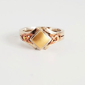 MODERN CELTIC MOTIF RING MADE OF STERLING SILVER AND 14K & 18K GOLD